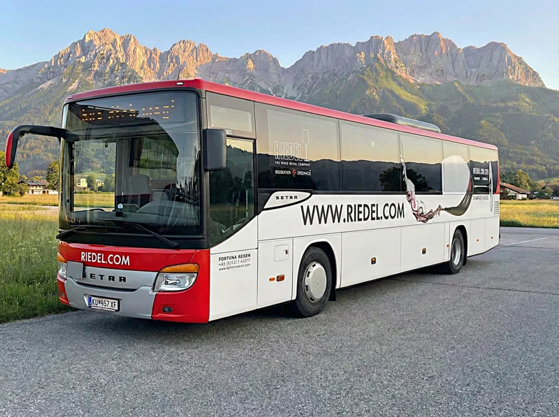 Setra 415H – Riedel Glas / Bild 1