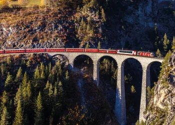  Bernina & Glacier - Schweizer Zugerlebnis